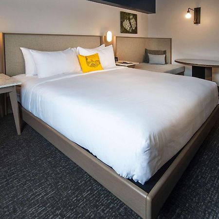 Готель Doubletree By Hilton St. John'S Harbourview Екстер'єр фото