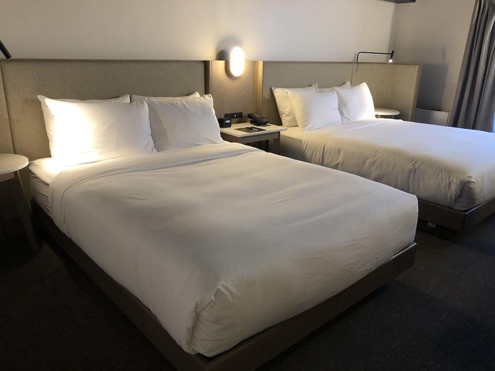 Готель Doubletree By Hilton St. John'S Harbourview Екстер'єр фото