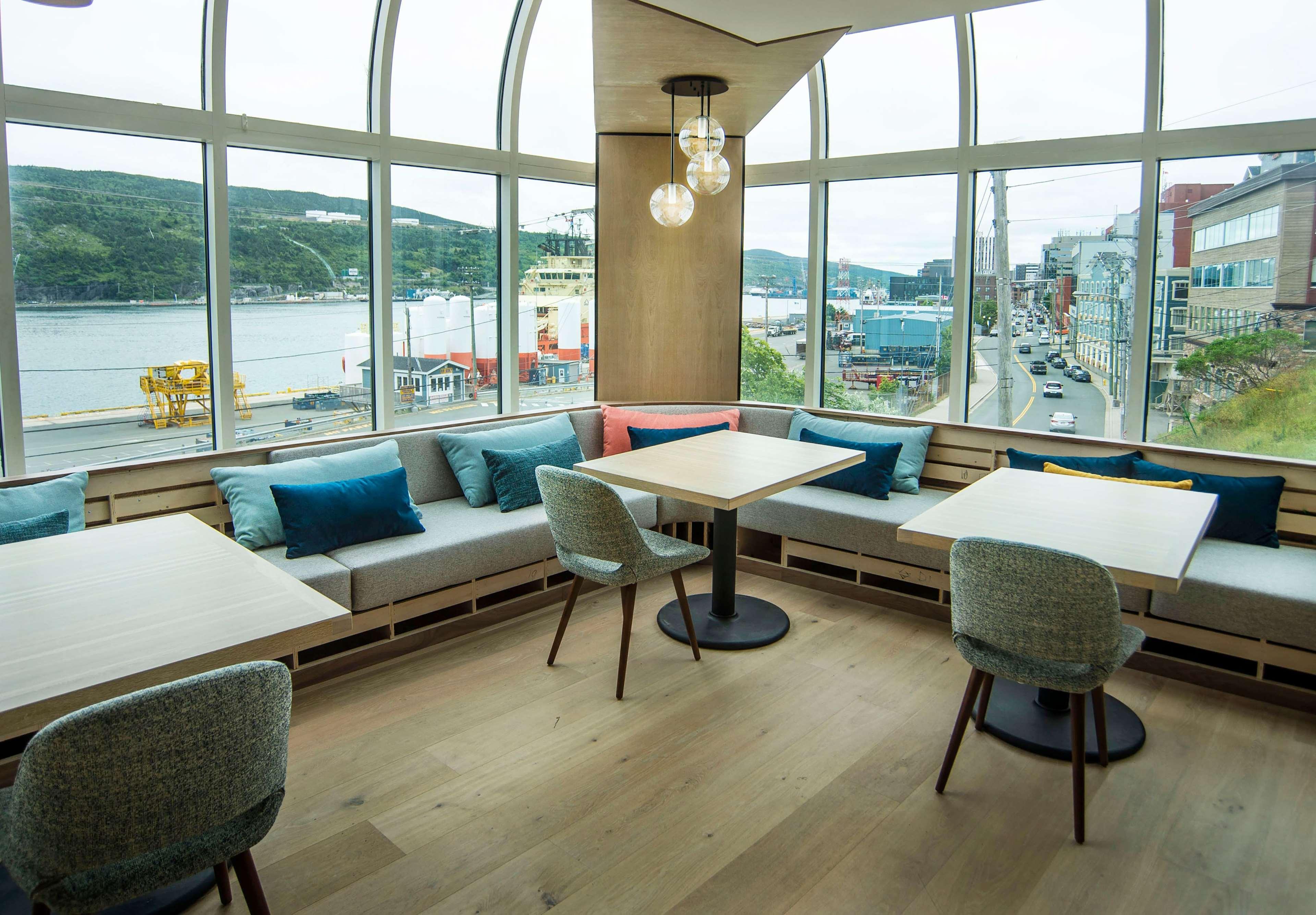 Готель Doubletree By Hilton St. John'S Harbourview Екстер'єр фото